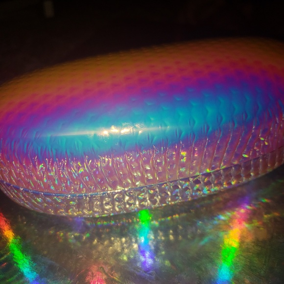Iridescent Sunglasses Case - Picture 2 of 3